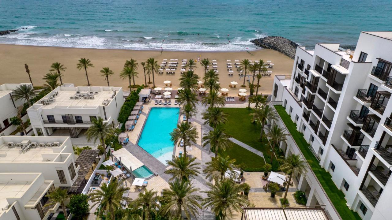 Palace Beach Resort 푸자이라 외부 사진 Aerial view of the hotel