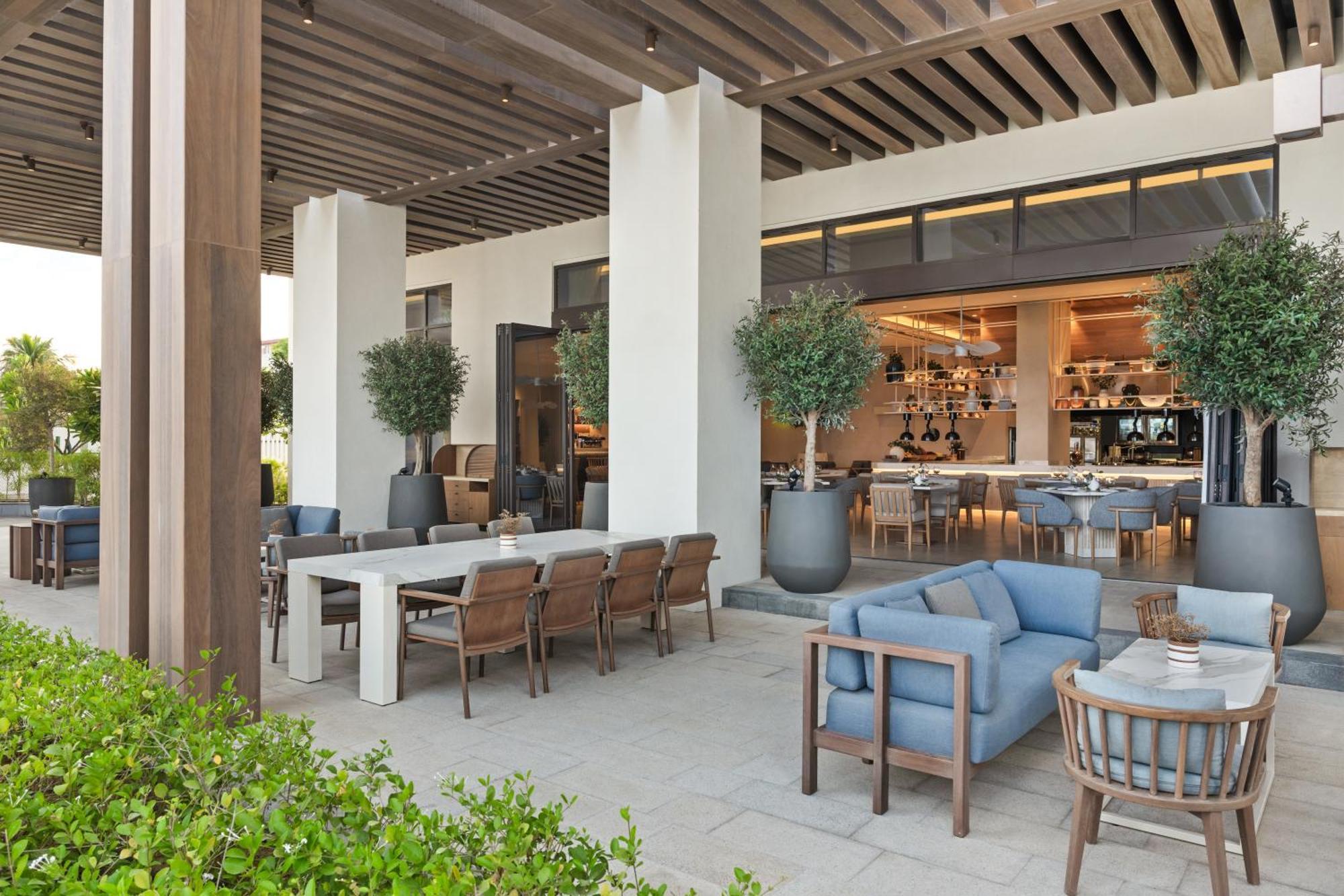 Palace Beach Resort 푸자이라 외부 사진 The Terrace at The Westin Dubai